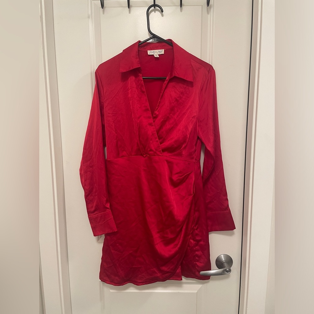 She + Sky Red collared satin long sleeve dress size M